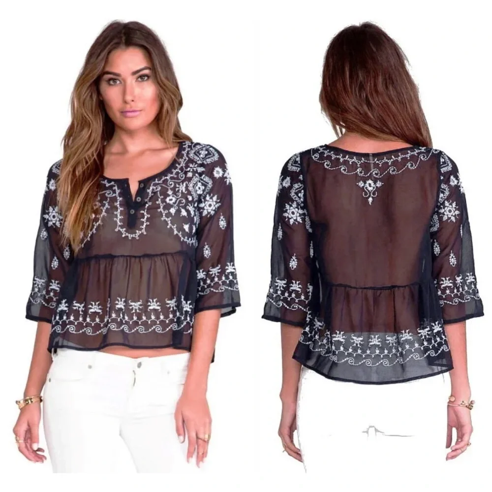 Free People Boho Blues Top Medium 6 8 Navy Bold Embroidery Blouse Shirt Breezy - Picture 1 of 14